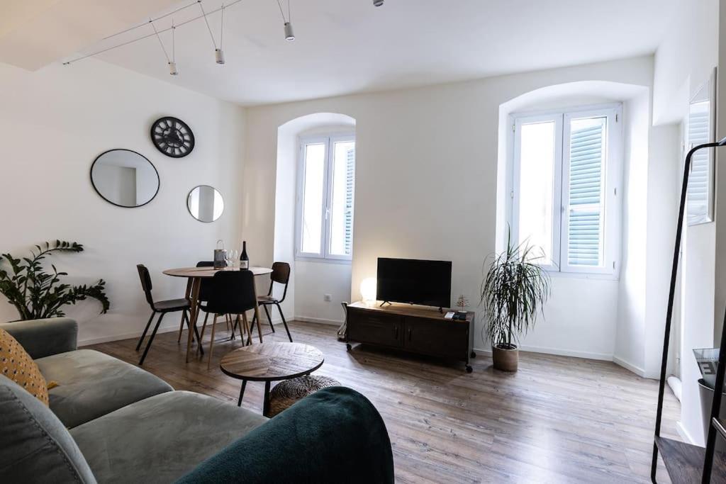 Apartmán Cocooning Au Coeur De La Cite Imperiale Ajaccio  Exteriér fotografie